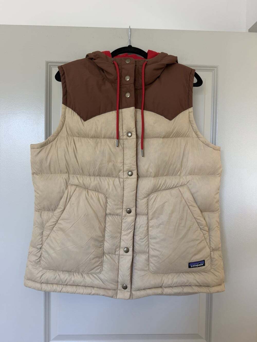 Patagonia Women's Bivy Hooded Vest in Oar Tan Size XL